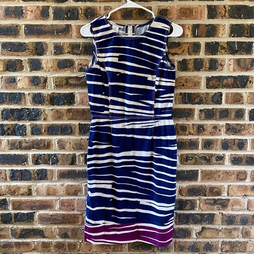 Oscar de la Renta sheath dress, back zipper, darts, Made in Italy, W’s 6